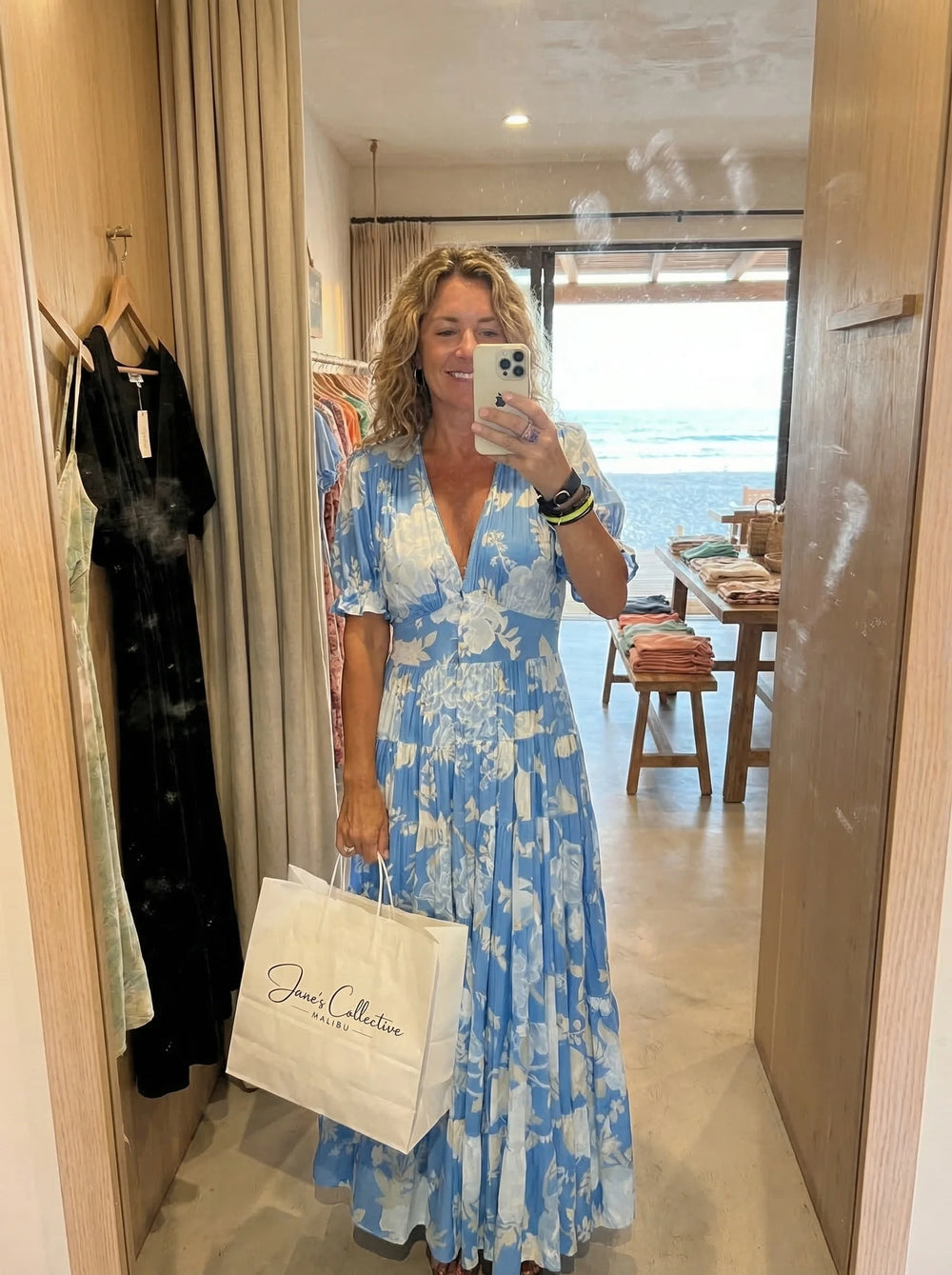 <p><strong>Join 80,000+ women — share your shopping experience to win a 250$ store giftcard!</strong></p><p></p>